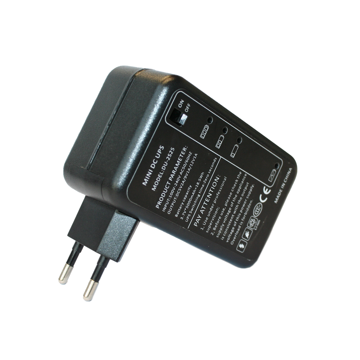 WatchmanSHE VE Netzteil mit USV – 12 V DC Stromversorgung mit Akku für Fernüberwachungssysteme von Kingspan STG Das Bild zeigt das WatchmanSHE VE Netzteil mit USV von Kingspan STG. Das kompakte Steckernetzteil versorgt das WatchmanSHE Fernüberwachungssystem mit 12 V DC und ermöglicht dank integriertem Akku die Statusübermittlung auch bei Stromausfall. Die LED-Anzei