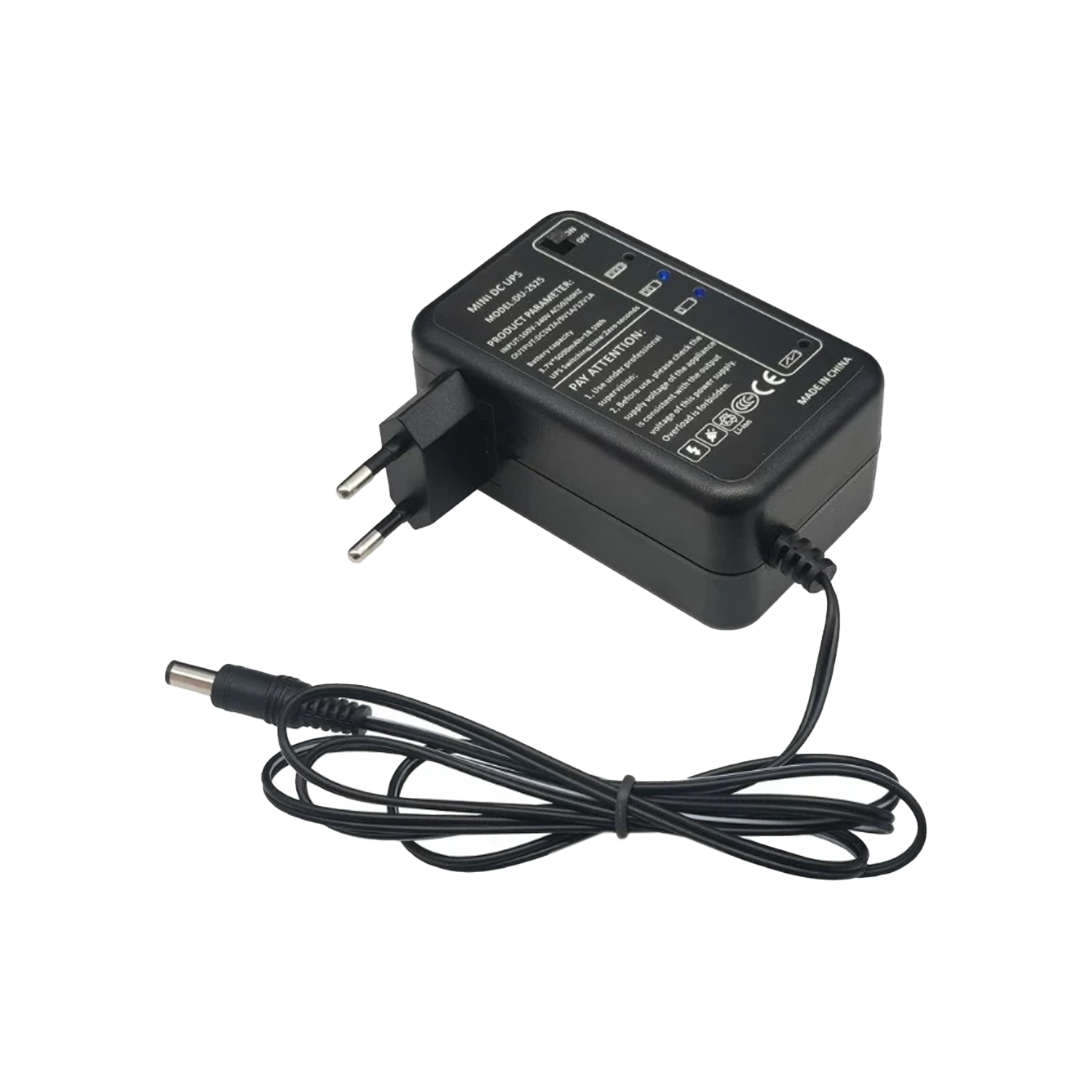 WatchmanSHE VE Netzteil mit USV – 12 V DC Stromversorgung mit Akku für Fernüberwachungssysteme von Kingspan STG Das Bild zeigt das WatchmanSHE VE Netzteil mit USV von Kingspan STG. Das kompakte Steckernetzteil versorgt das WatchmanSHE Fernüberwachungssystem mit 12 V DC und ermöglicht dank integriertem Akku die Statusübermittlung auch bei Stromausfall. Die LED-Anzei